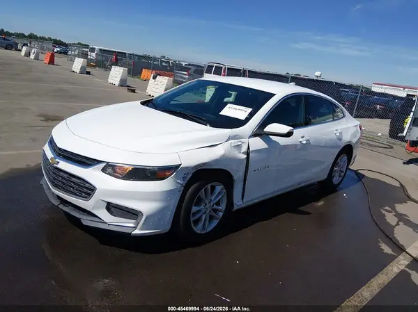 1G1ZD5ST1JF180435 2018 CHEVROLET MALIBU - Image 2