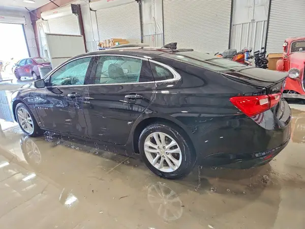 1G1ZD5ST1JF184680 2018 CHEVROLET MALIBU - Image 2