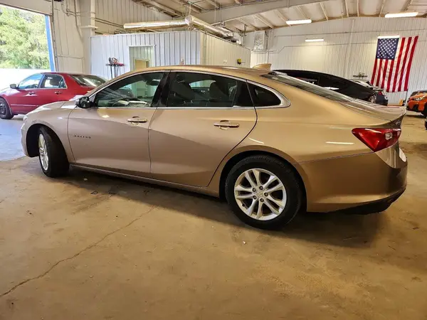 1G1ZD5ST1JF188938 2018 CHEVROLET MALIBU - Image 2