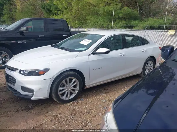 1G1ZD5ST1JF198224 2018 CHEVROLET MALIBU - Image 2