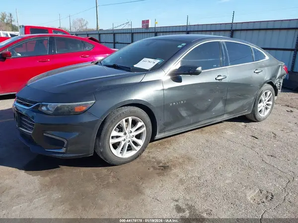 1G1ZD5ST1JF199339 2018 CHEVROLET MALIBU - Image 2