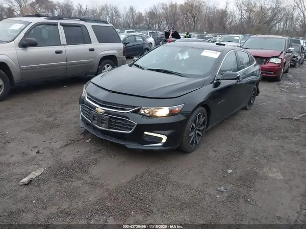 1G1ZD5ST1JF204765 2018 CHEVROLET MALIBU - Image 2
