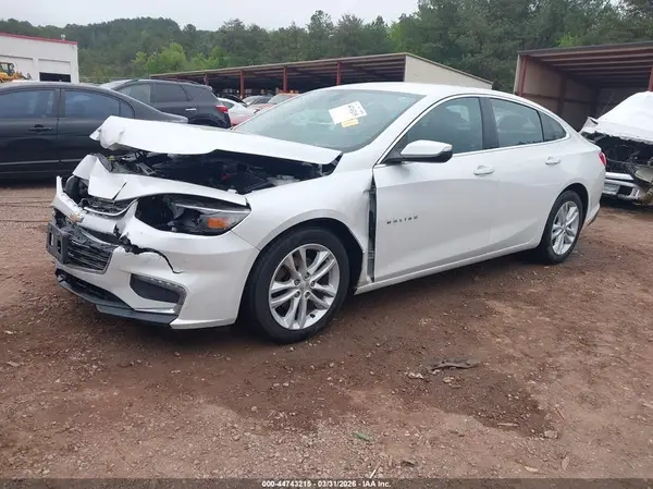 1G1ZD5ST1JF213532 2018 CHEVROLET MALIBU - Image 2