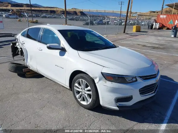 1G1ZD5ST1JF215927 2018 CHEVROLET MALIBU - Image 1