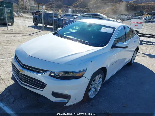 1G1ZD5ST1JF215927 2018 CHEVROLET MALIBU - Image 2