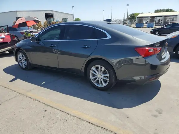 1G1ZD5ST1JF229472 2018 CHEVROLET MALIBU - Image 2