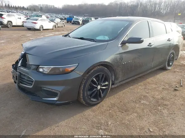 1G1ZD5ST1JF230444 2018 CHEVROLET MALIBU - Image 2