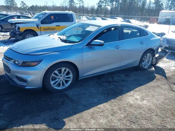 1G1ZD5ST1JF231450 2018 CHEVROLET MALIBU - Image 2