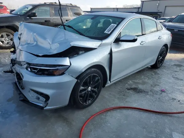 1G1ZD5ST1JF235739 2018 CHEVROLET MALIBU - Image 1