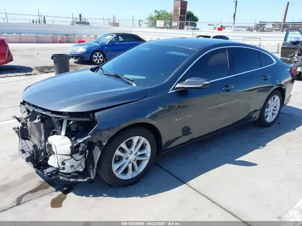 1G1ZD5ST1JF235997 2018 CHEVROLET MALIBU - Image 2