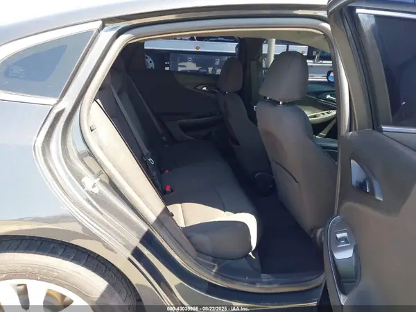 1G1ZD5ST1JF235997 2018 CHEVROLET MALIBU - Image 8
