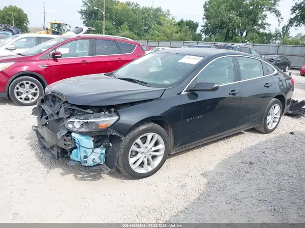 1G1ZD5ST1JF236115 2018 CHEVROLET MALIBU - Image 2