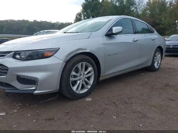 1G1ZD5ST1JF238558 2018 CHEVROLET MALIBU - Image 2