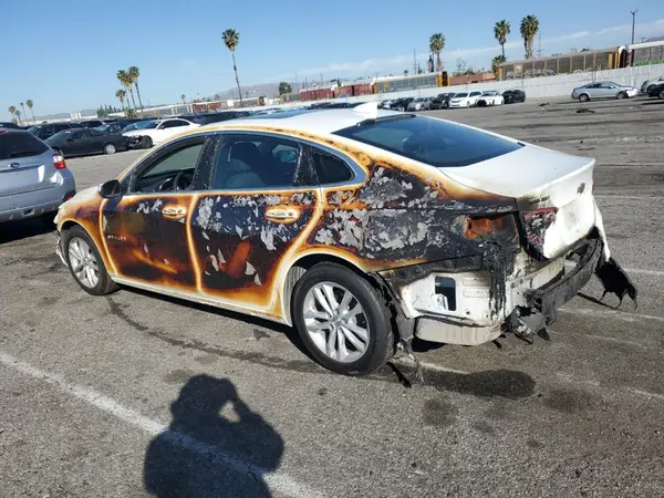 1G1ZD5ST1JF238561 2018 CHEVROLET MALIBU - Image 2