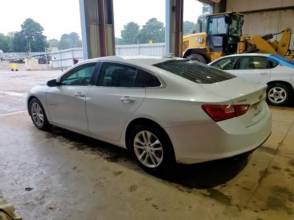 1G1ZD5ST1JF239760 2018 CHEVROLET MALIBU - Image 2