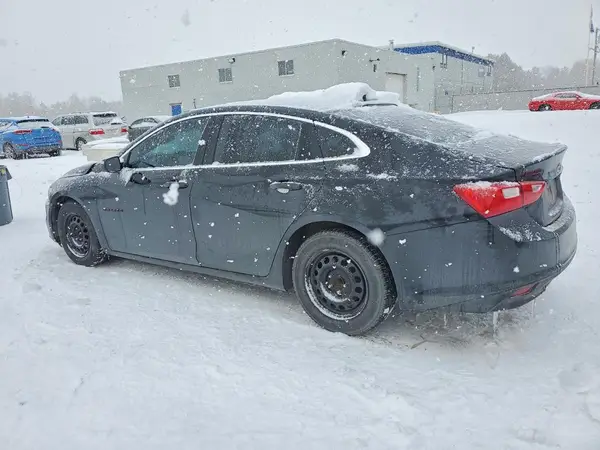 1G1ZD5ST1JF244697 2018 CHEVROLET MALIBU - Image 2