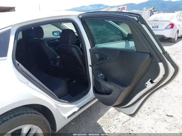 1G1ZD5ST1JF244845 2018 CHEVROLET MALIBU - Image 8