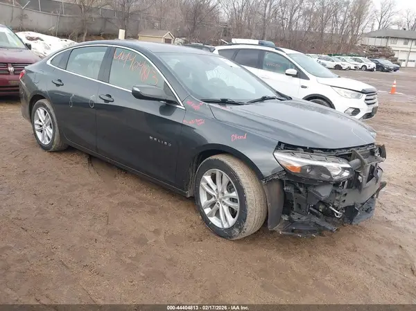 1G1ZD5ST1JF245140 2018 CHEVROLET MALIBU - Image 1
