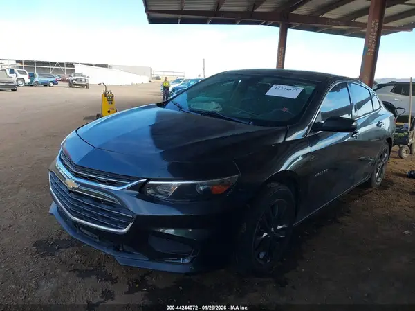 1G1ZD5ST1JF254632 2018 CHEVROLET MALIBU - Image 2
