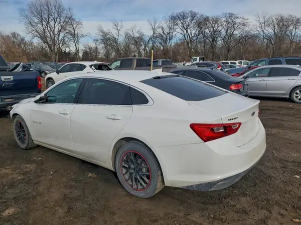 1G1ZD5ST1JF263279 2018 CHEVROLET MALIBU - Image 2