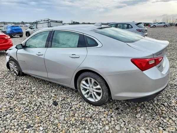 1G1ZD5ST1JF264299 2018 CHEVROLET MALIBU - Image 2