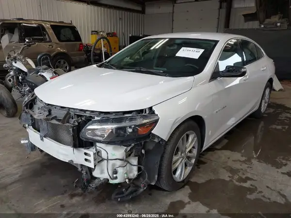 1G1ZD5ST1JF268479 2018 CHEVROLET MALIBU - Image 2