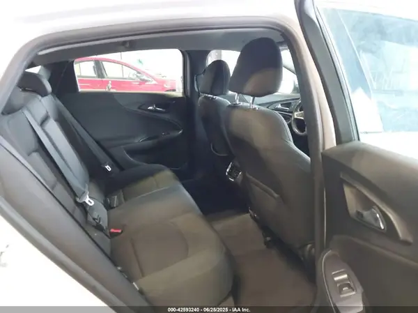 1G1ZD5ST1JF268479 2018 CHEVROLET MALIBU - Image 8