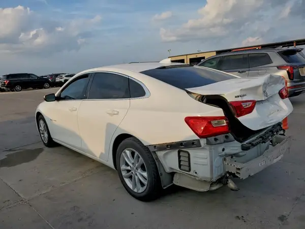 1G1ZD5ST1JF272774 2018 CHEVROLET MALIBU - Image 2