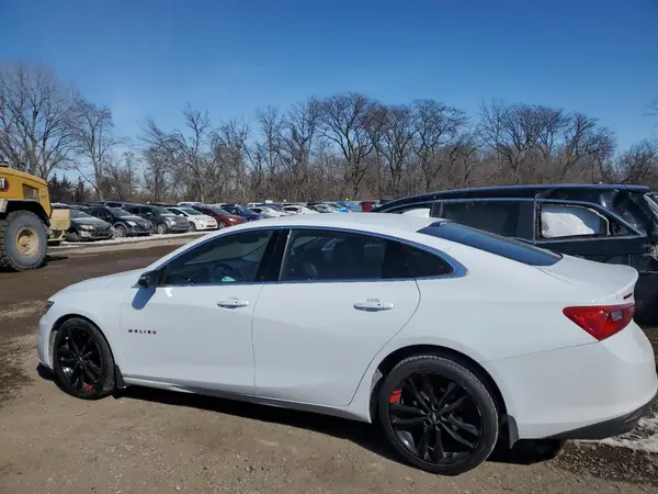 1G1ZD5ST1JF273763 2018 CHEVROLET MALIBU - Image 2