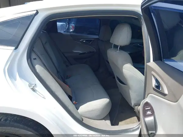 1G1ZD5ST1JF282379 2018 CHEVROLET MALIBU - Image 8