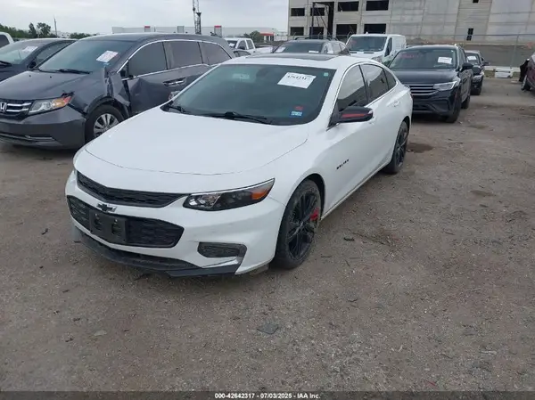 1G1ZD5ST1JF289817 2018 CHEVROLET MALIBU - Image 2