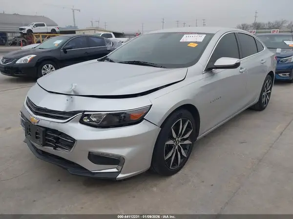1G1ZD5ST1JF292183 2018 CHEVROLET MALIBU - Image 2