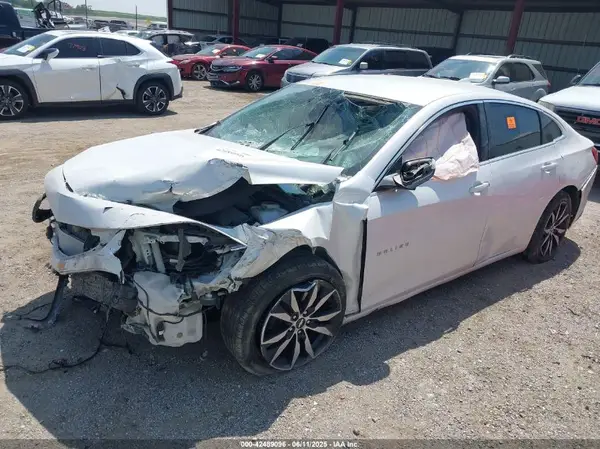 1G1ZD5ST1JF292622 2018 CHEVROLET MALIBU - Image 2