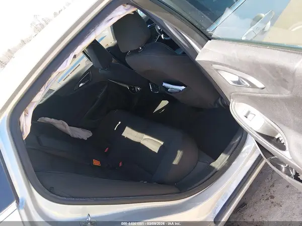 1G1ZD5ST1KF105042 2019 CHEVROLET MALIBU - Image 8