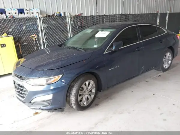 1G1ZD5ST1KF110841 2019 CHEVROLET MALIBU - Image 2