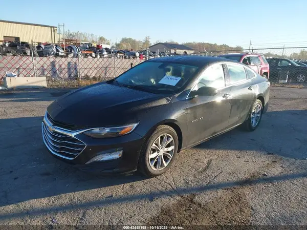 1G1ZD5ST1KF111990 2019 CHEVROLET MALIBU - Image 2