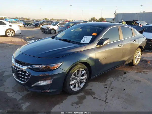 1G1ZD5ST1KF114114 2019 CHEVROLET MALIBU - Image 2
