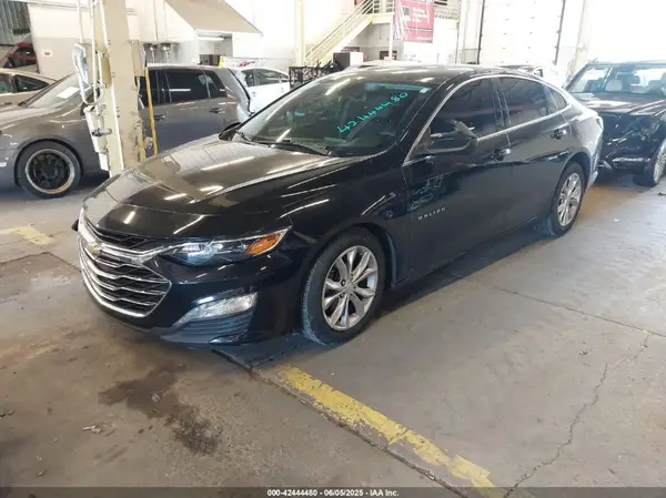 1G1ZD5ST1KF114260 2019 CHEVROLET MALIBU - Image 2
