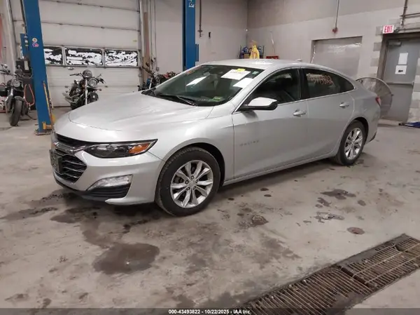 1G1ZD5ST1KF114453 2019 CHEVROLET MALIBU - Image 2