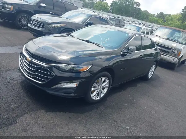 1G1ZD5ST1KF135979 2019 CHEVROLET MALIBU - Image 2