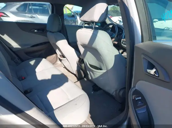 1G1ZD5ST1KF141572 2019 CHEVROLET MALIBU - Image 8