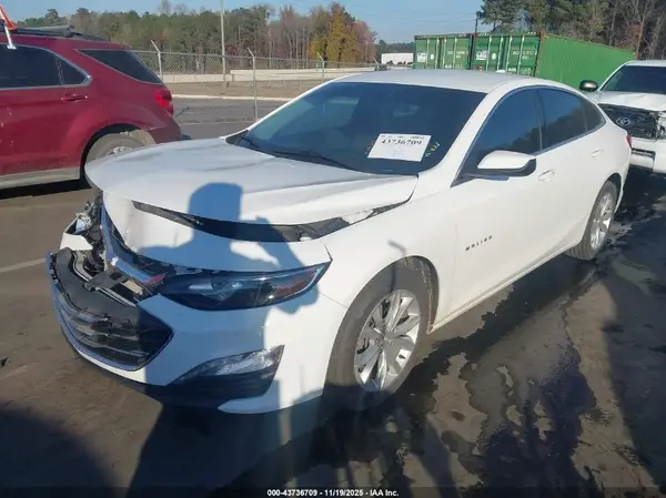 1G1ZD5ST1KF142477 2019 CHEVROLET MALIBU - Image 2