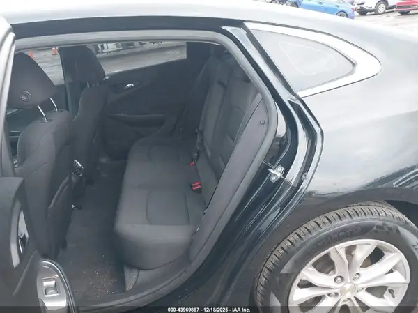 1G1ZD5ST1KF156623 2019 CHEVROLET MALIBU - Image 8