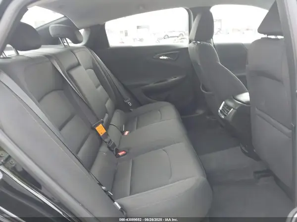 1G1ZD5ST1KF158369 2019 CHEVROLET MALIBU - Image 8
