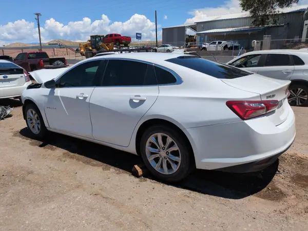 1G1ZD5ST1KF184986 2019 CHEVROLET MALIBU - Image 2