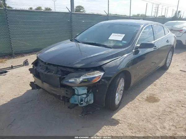 1G1ZD5ST1KF192098 2019 CHEVROLET MALIBU - Image 2