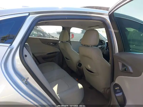 1G1ZD5ST1KF207831 2019 CHEVROLET MALIBU - Image 8