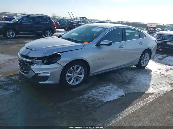 1G1ZD5ST1KF207845 2019 CHEVROLET MALIBU - Image 2