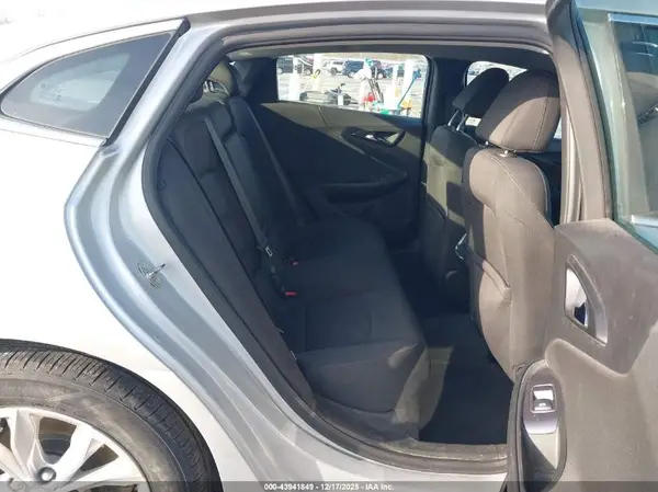 1G1ZD5ST1KF207845 2019 CHEVROLET MALIBU - Image 8