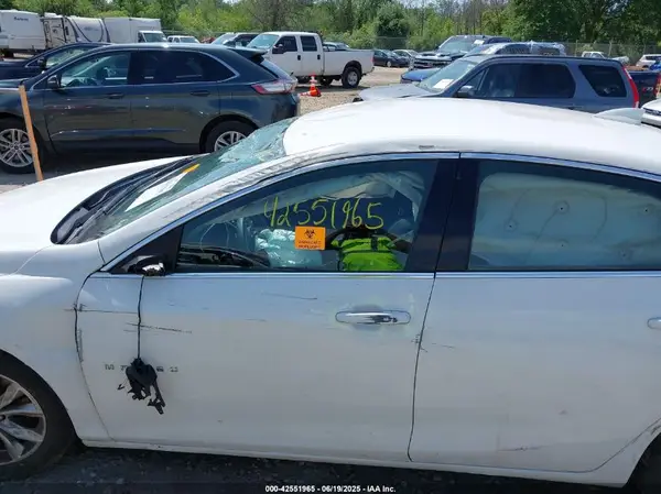 1G1ZD5ST1LF002737 2020 CHEVROLET MALIBU - Image 8